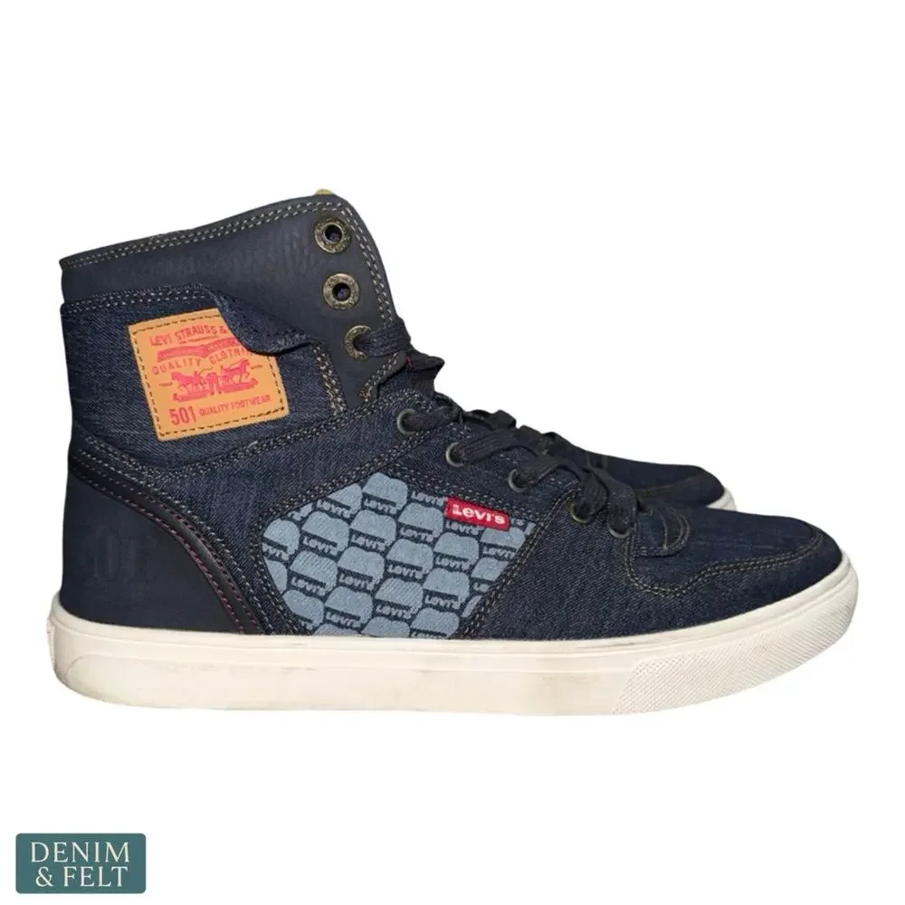 Levis standout pair